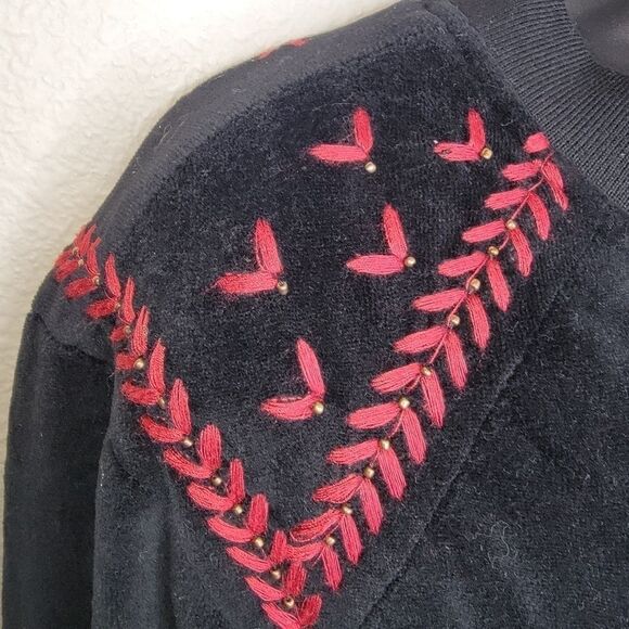 TORRID Black Velour Velvet Floral Embroidered Beaded Bomber Jacket 4/4x - Picture 4 of 8